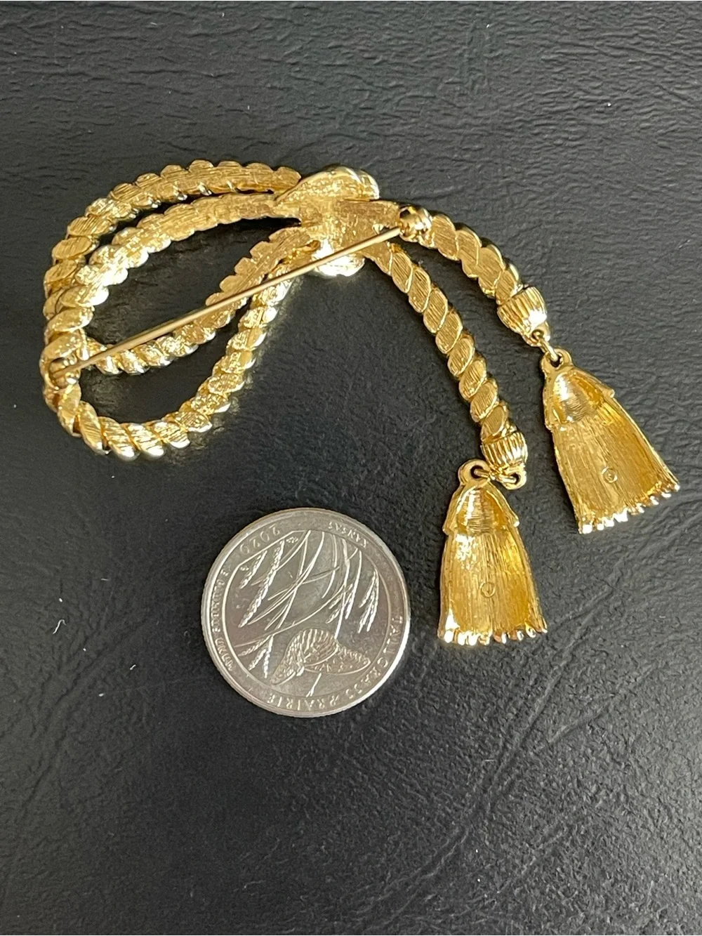 Vintage Avon Gold Rope Tassel brooch.